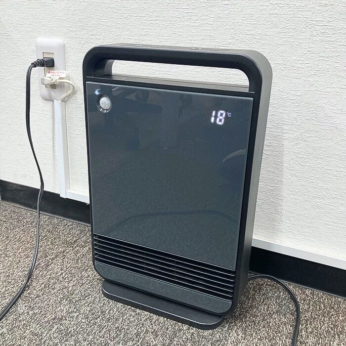 スリーアップ セラミックヒーター CHM2278 グレー 2022年製 中古